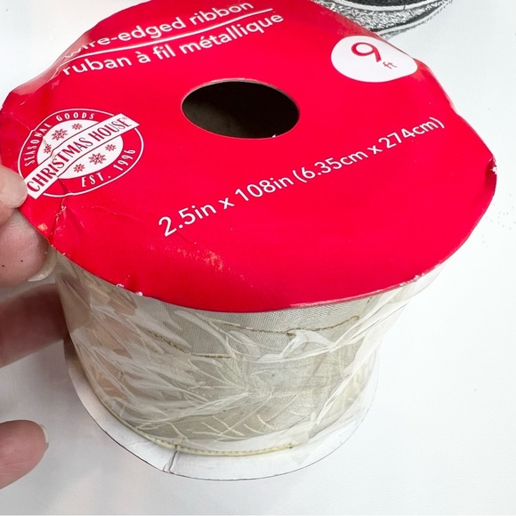 Lot of  7 Christmas New & Used Ribbon Wired & Non Wired, Various Widths & Types - Picture 9 of 13